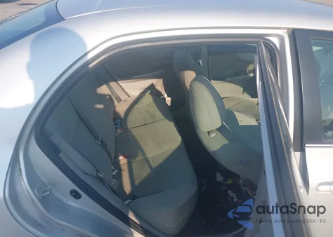 2013 Toyota Corolla Le z USA, uszkodzony, nr VIN 2T1BU4EE9DC077714